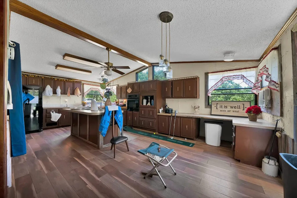 301 W Bethesda Road Burleson TX 76028