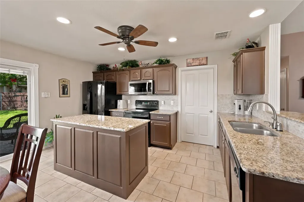 9437 Pastime Court Fort Worth TX 76244