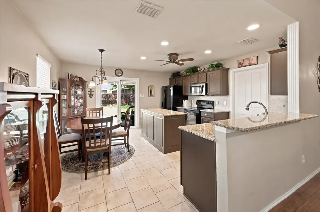 9437 Pastime Court Fort Worth TX 76244