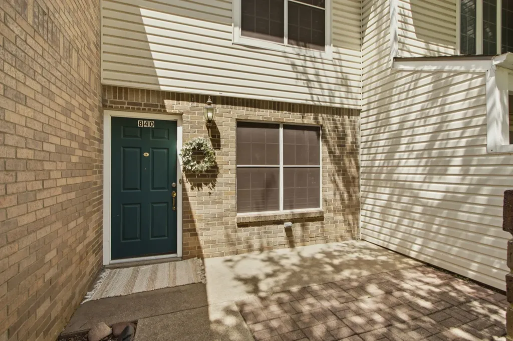 840 Creekside Drive Lewisville TX 75067