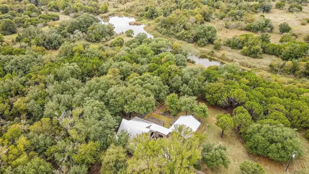 1054 White Bluff Drive Whitney TX 76692