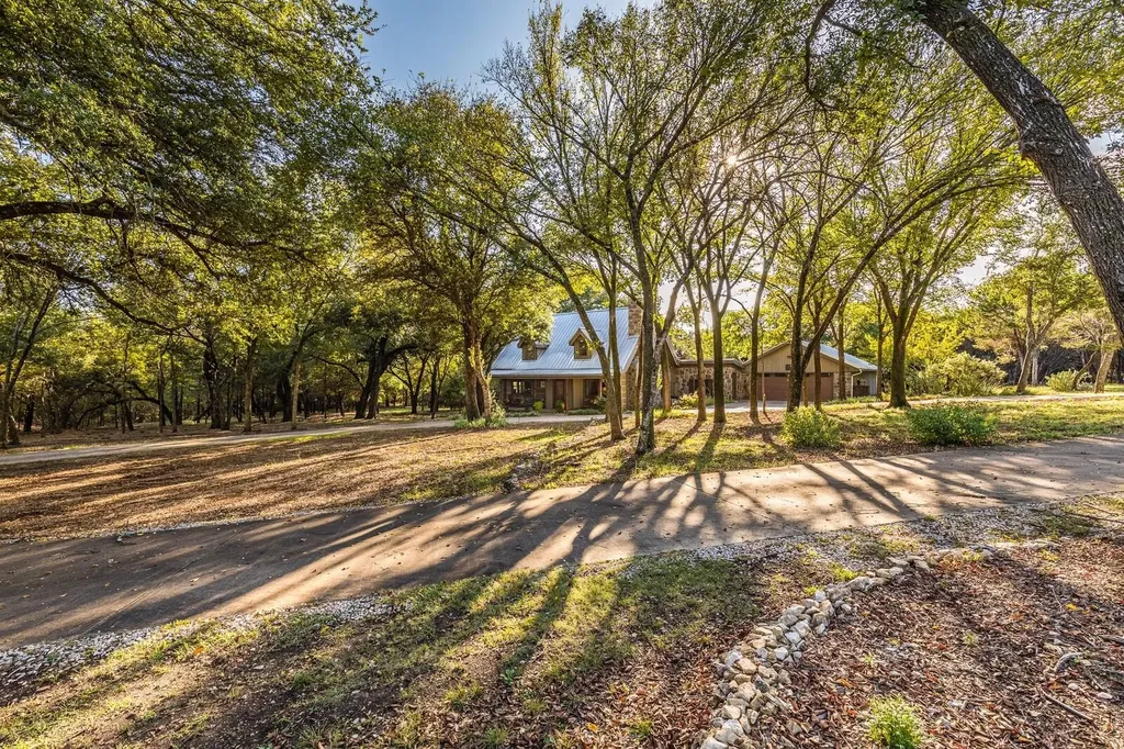 1054 White Bluff Drive Whitney TX 76692