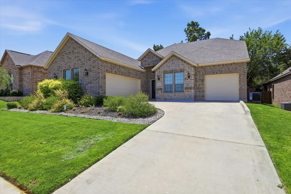 4428 Terraview Drive Arlington TX 76001