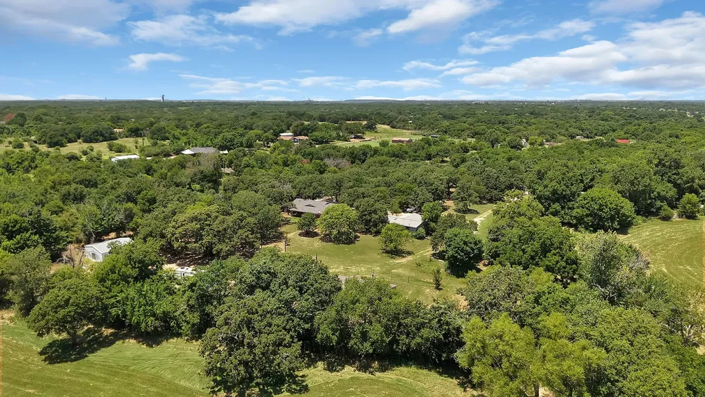 305 W Bethesda Road Burleson TX 76028