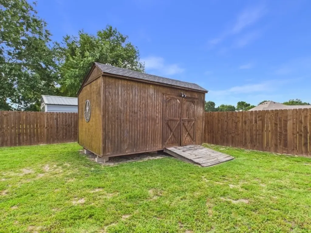6080 Sunrise Court Athens TX 75752