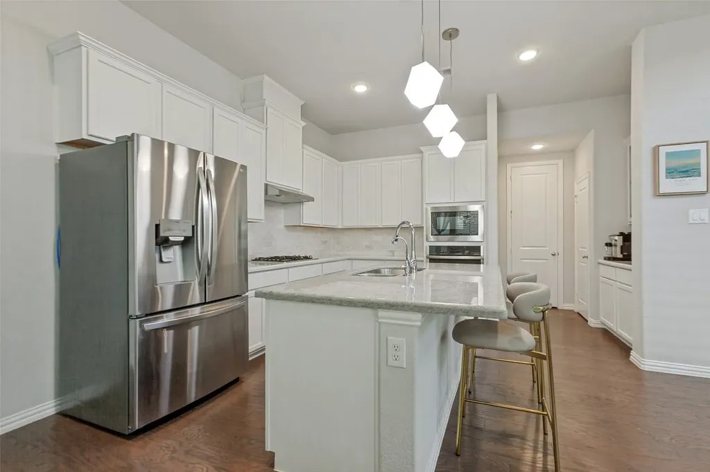 2510 Westbank Trail Garland TX 75042