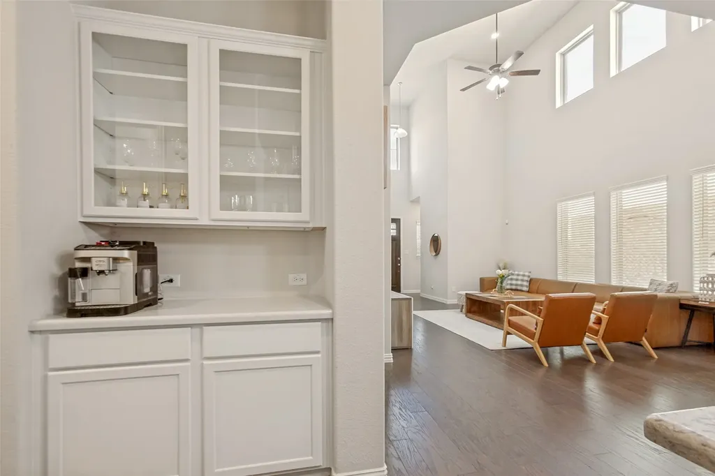 2510 Westbank Trail Garland TX 75042