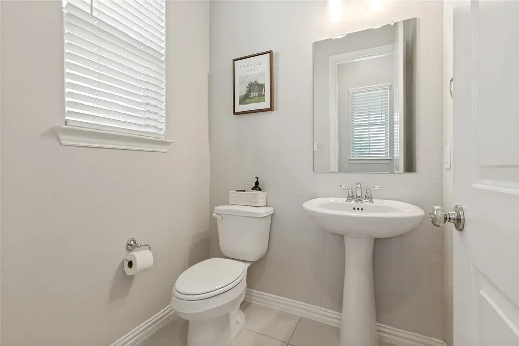 2510 Westbank Trail Garland TX 75042