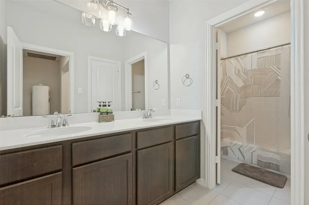 2510 Westbank Trail Garland TX 75042