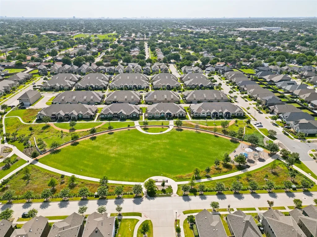 2510 Westbank Trail Garland TX 75042