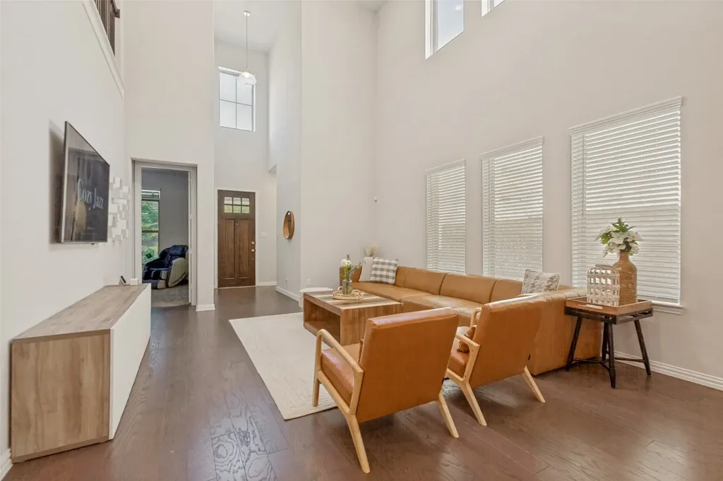 2510 Westbank Trail Garland TX 75042