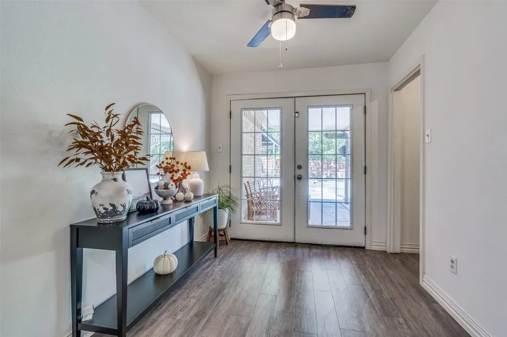 1249 High Meadow Lane Lancaster TX 75146