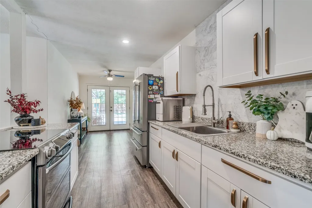 1249 High Meadow Lane Lancaster TX 75146