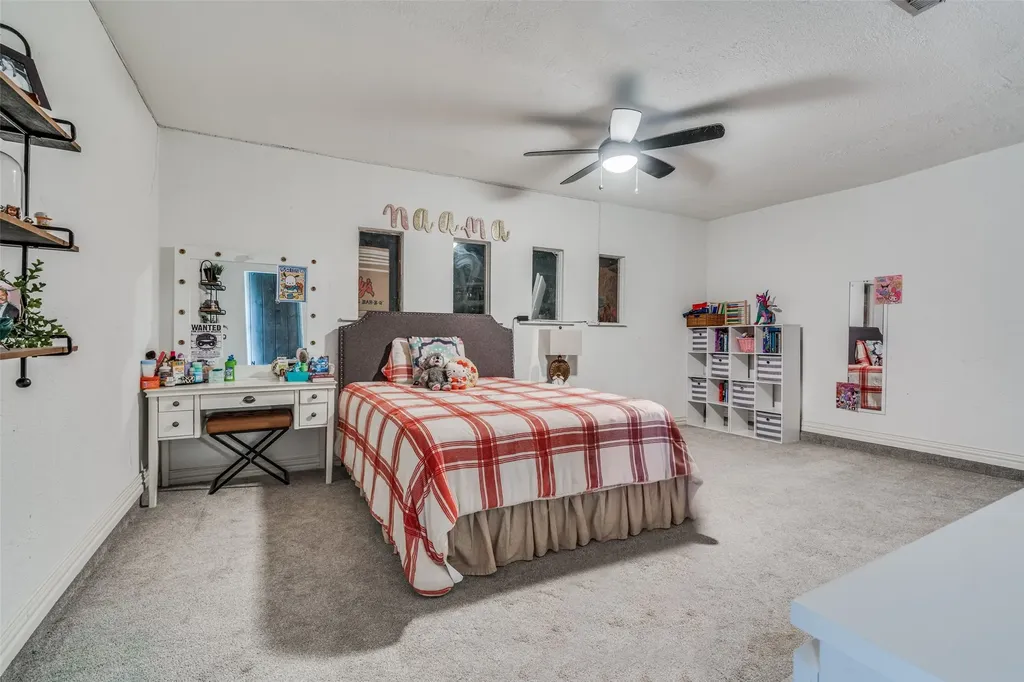 1249 High Meadow Lane Lancaster TX 75146