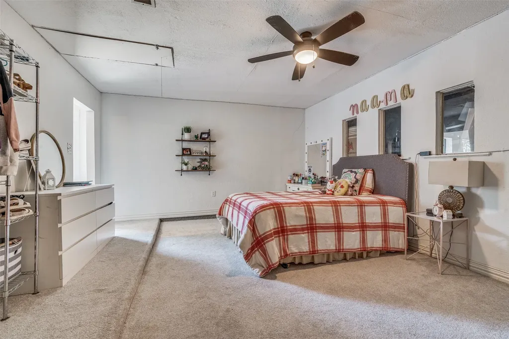 1249 High Meadow Lane Lancaster TX 75146