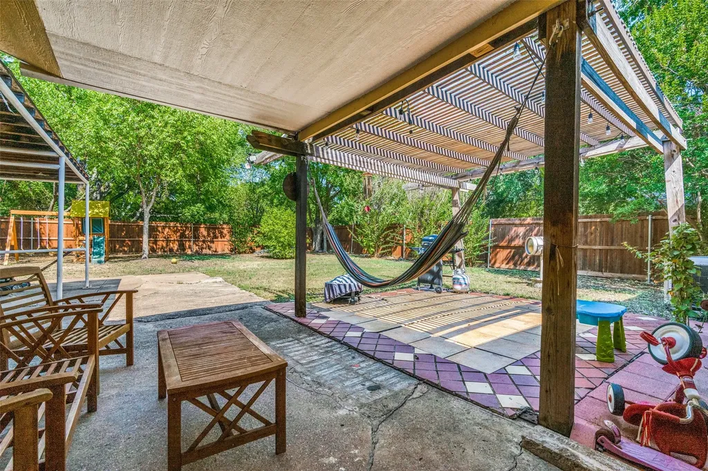 1249 High Meadow Lane Lancaster TX 75146