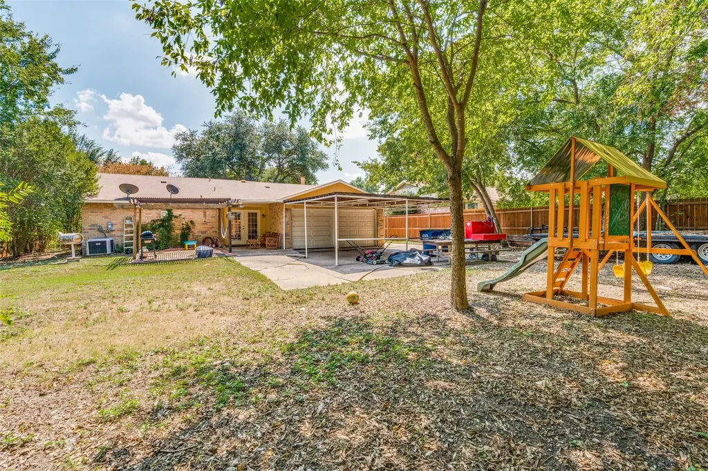 1249 High Meadow Lane Lancaster TX 75146