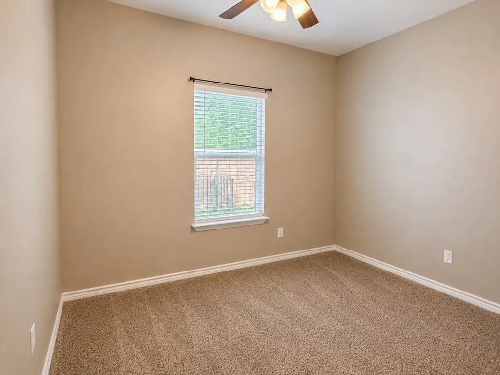 719 E 6th Street Bonham TX 75418