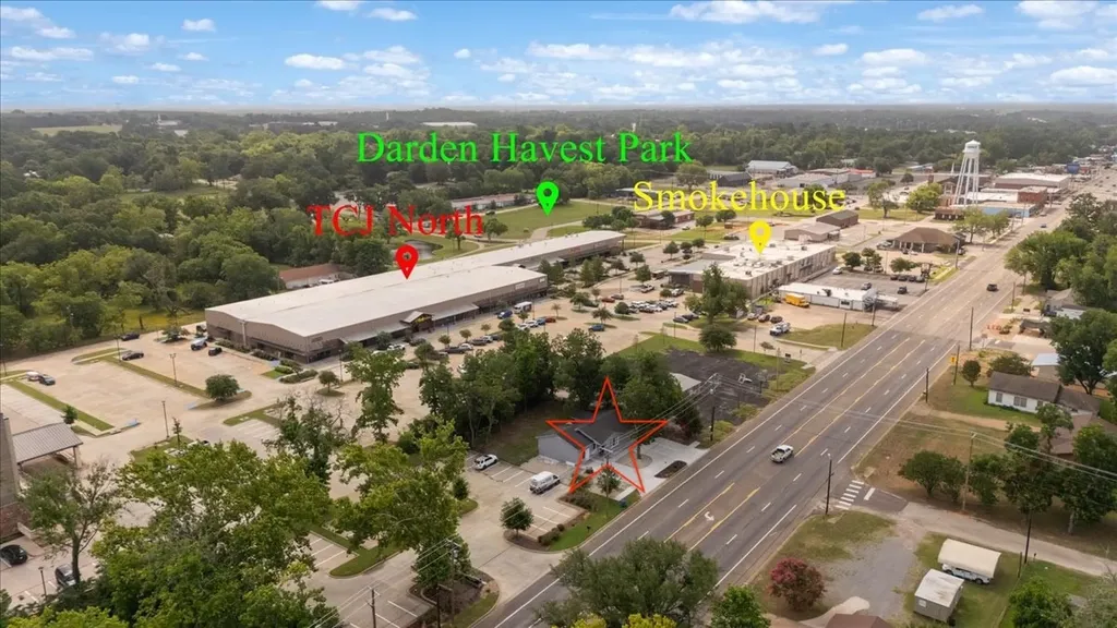 501 N Main Street Lindale TX 75771