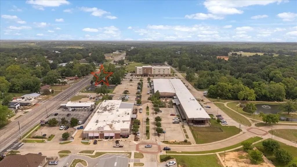 501 N Main Street Lindale TX 75771