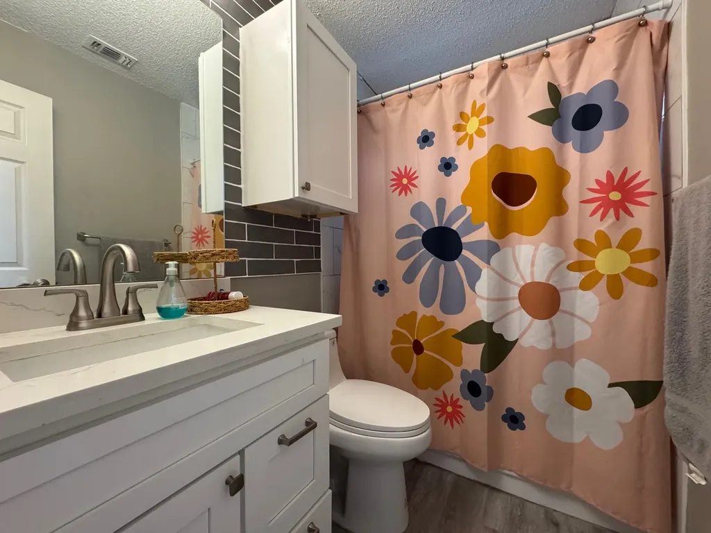 4105 Wheelwright Drive Garland TX 75044