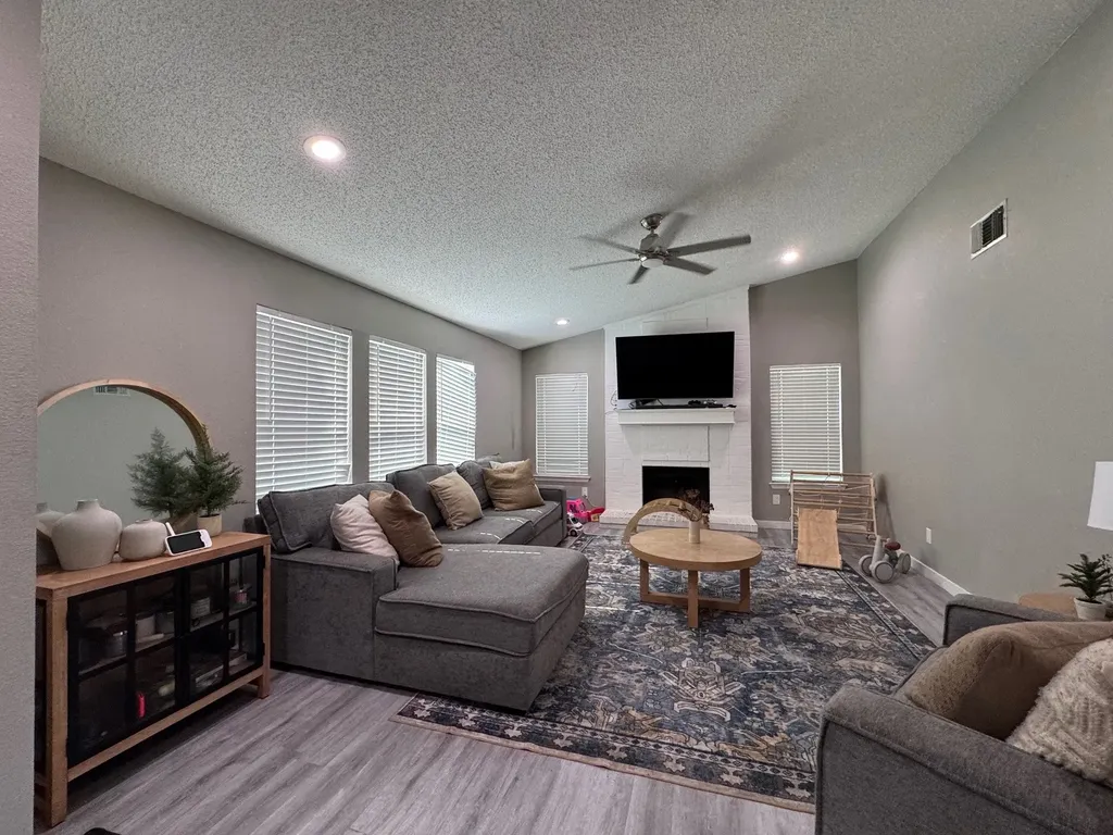 4105 Wheelwright Drive Garland TX 75044