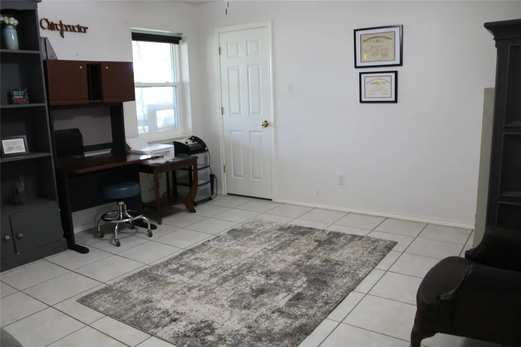 9612 West Highway 199 Poolville TX 76487