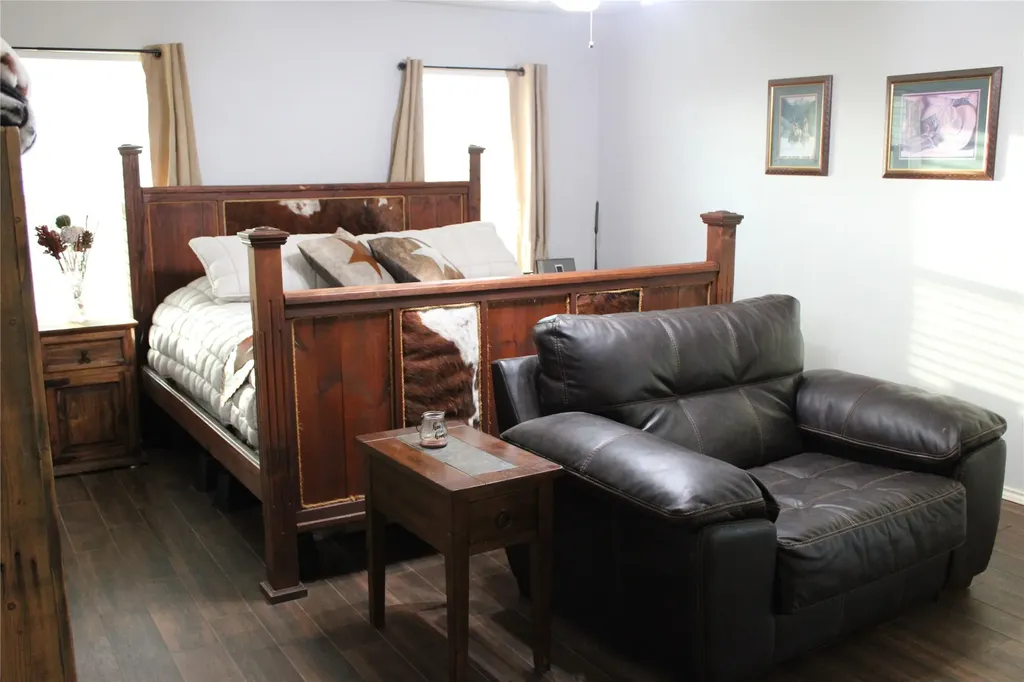 9612 West Highway 199 Poolville TX 76487