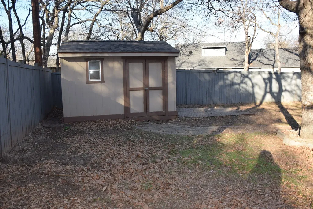 2808 Bent Tree Lane Arlington TX 76016