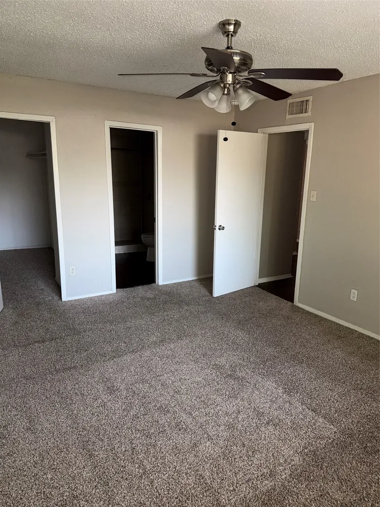 1206 Brook Hill Lane Arlington TX 76014