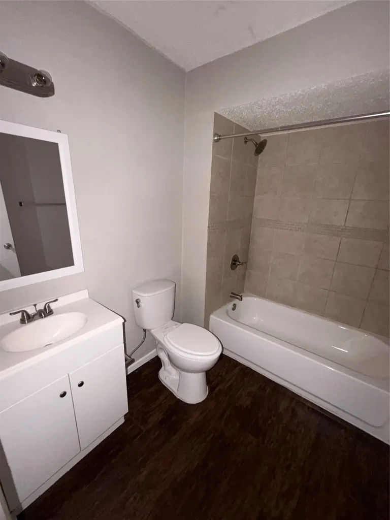 1206 Brook Hill Lane Arlington TX 76014