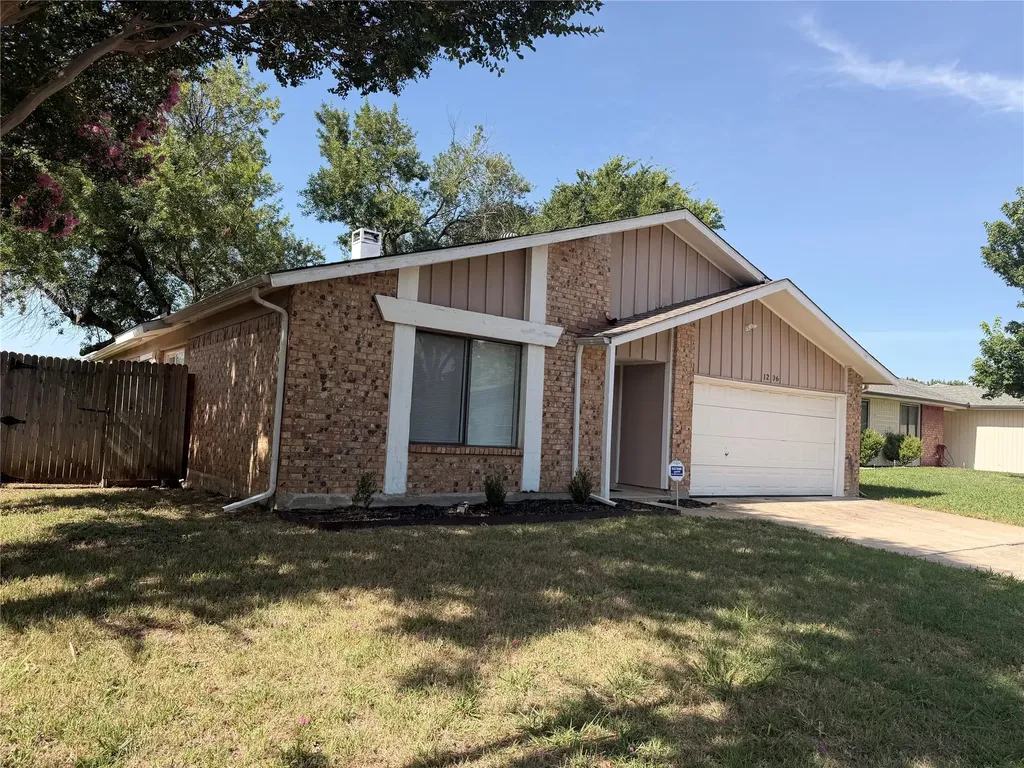 1206 Brook Hill Lane Arlington TX 76014