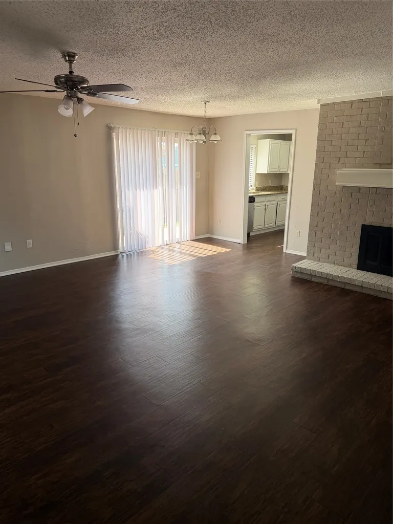 1206 Brook Hill Lane Arlington TX 76014