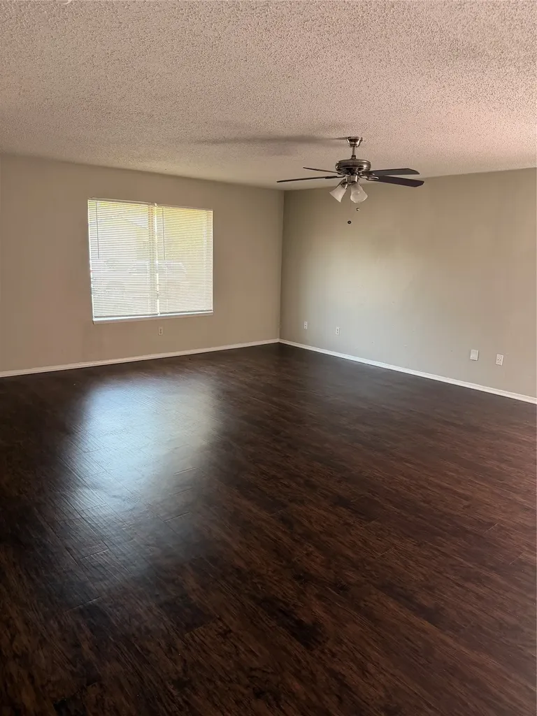 1206 Brook Hill Lane Arlington TX 76014