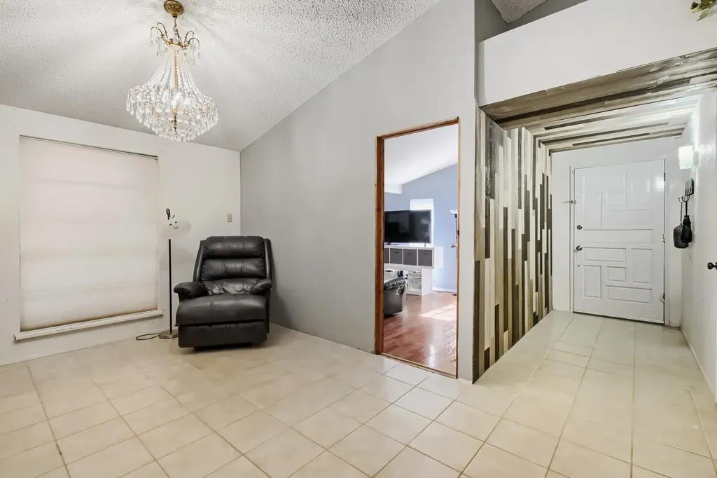 2611 Ridgemoor Court Arlington TX 76016
