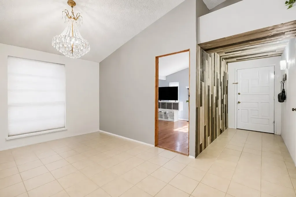 2611 Ridgemoor Court Arlington TX 76016