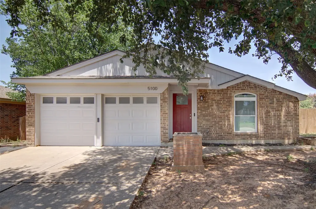 5100 Hawkins Cemetery Road Arlington TX 76017