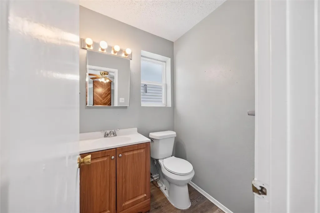 2461 Lisa Street Grand Prairie TX 75051
