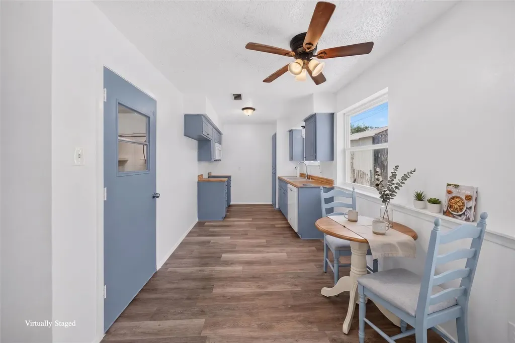 2461 Lisa Street Grand Prairie TX 75051