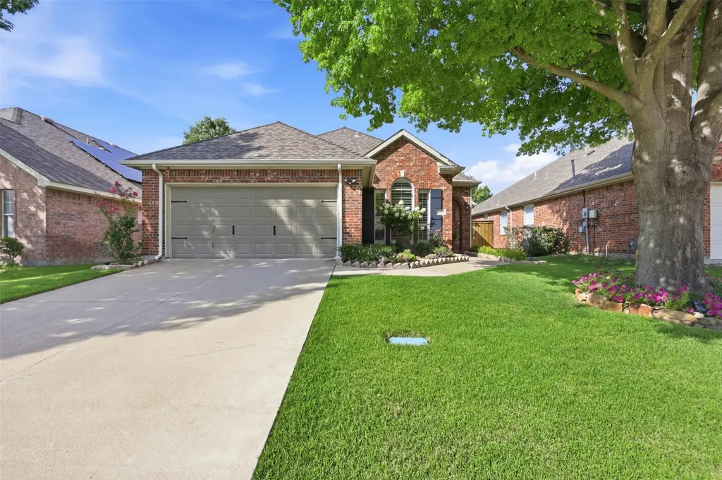 8813 Edinburgh Lane Rowlett TX 75089