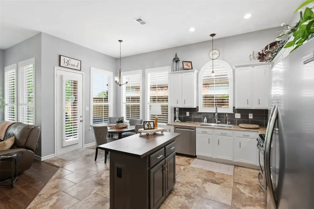 8813 Edinburgh Lane Rowlett TX 75089