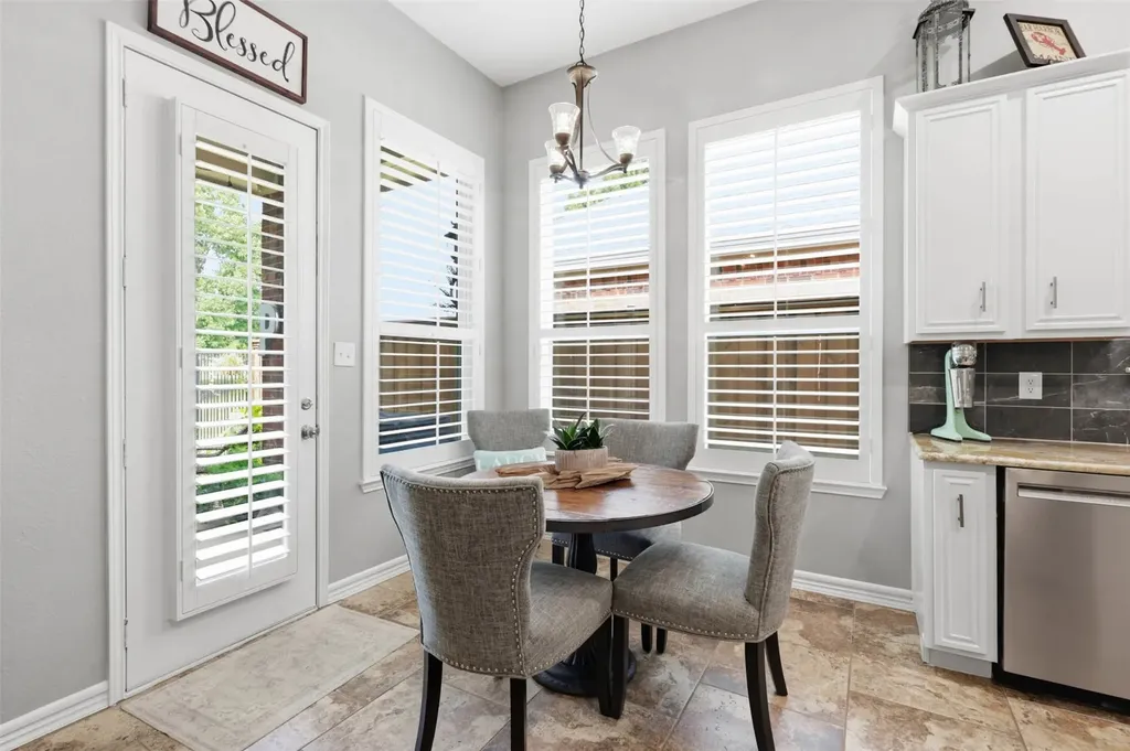8813 Edinburgh Lane Rowlett TX 75089