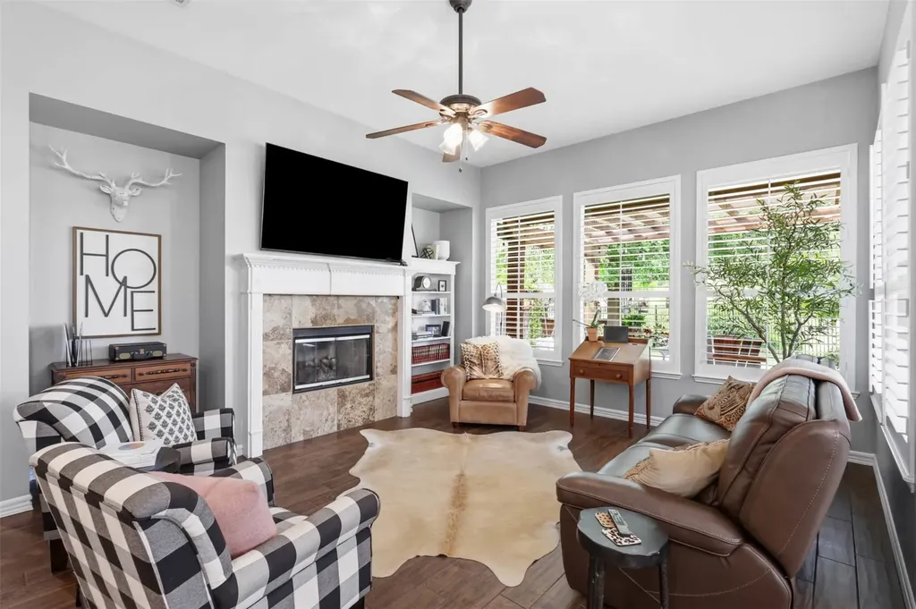 8813 Edinburgh Lane Rowlett TX 75089