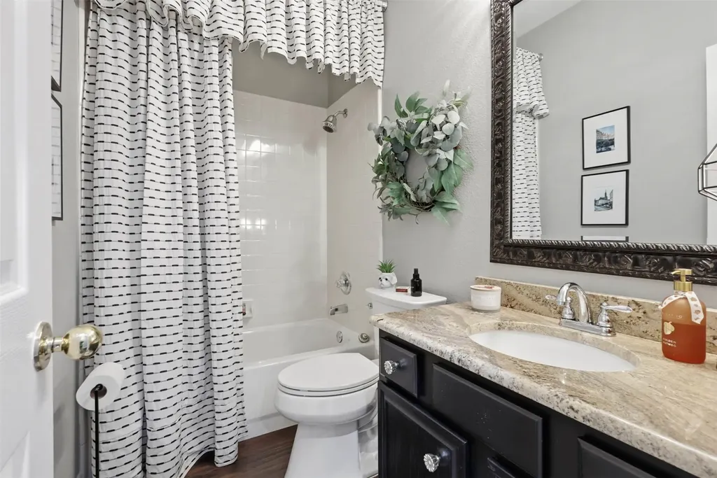 8813 Edinburgh Lane Rowlett TX 75089