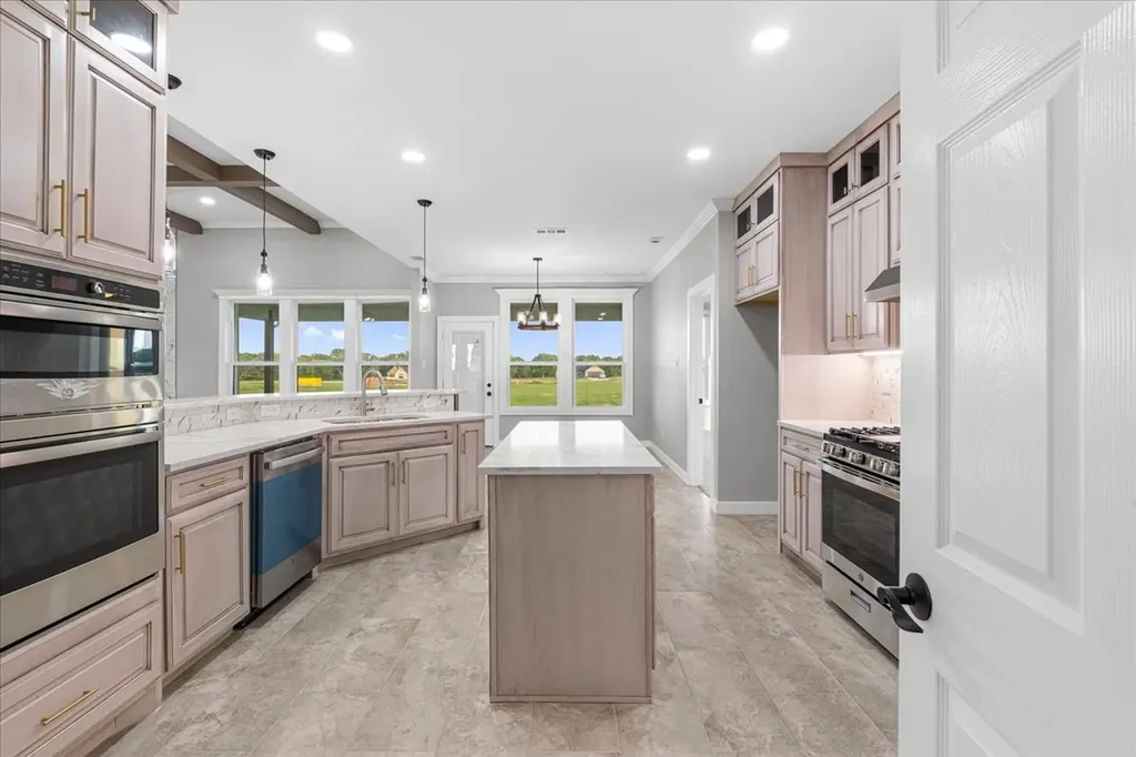 1052 Grison Circle Corsicana TX 75109