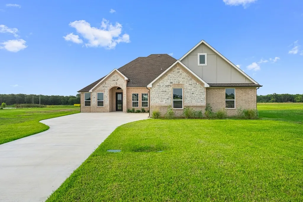 1052 Grison Circle Corsicana TX 75109