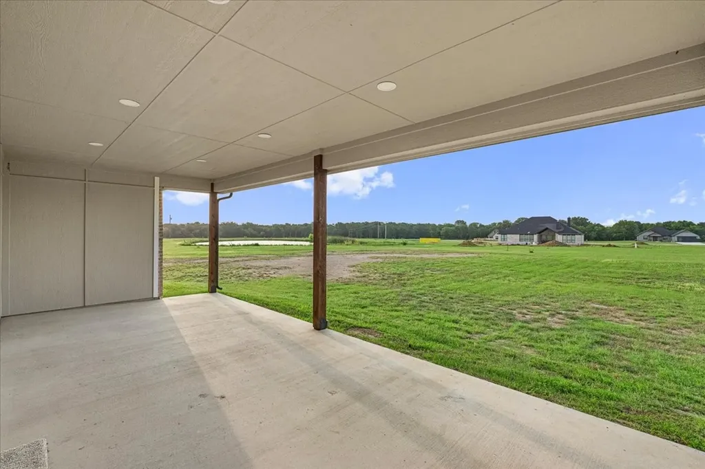 1052 Grison Circle Corsicana TX 75109