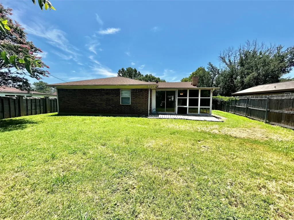 6209 Gayle Drive North Richland Hills TX 76180