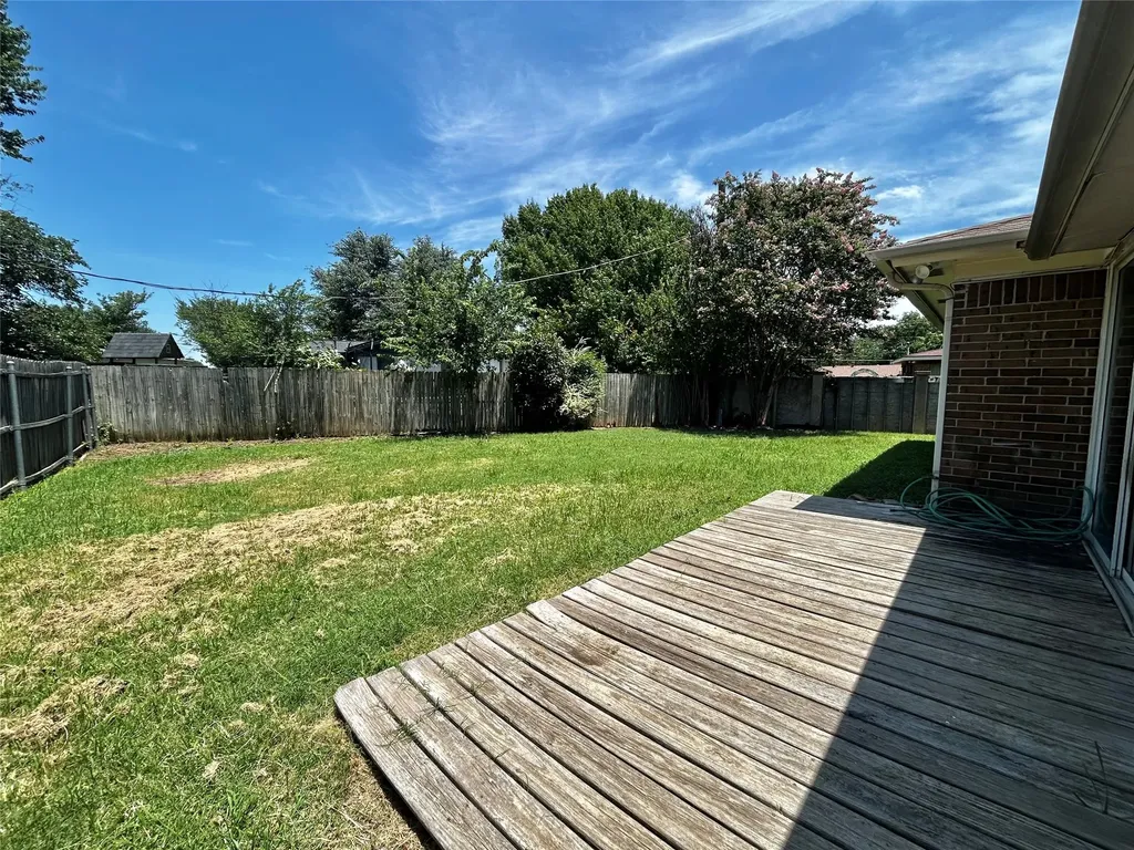 6209 Gayle Drive North Richland Hills TX 76180