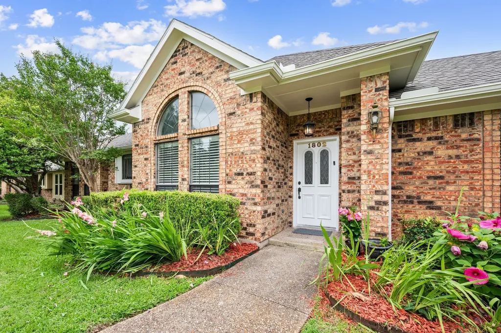 1802 Campbell Trail Richardson TX 75082